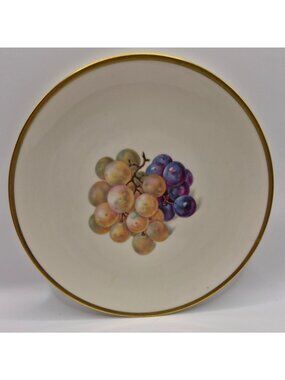 Thomas Ivory Bavaria Germany Porcelain Plate With Grapes Design & Gold Rim 7.5 I